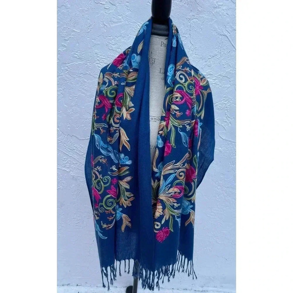 Unbranded Womens Embroidered Flower Scarf Multicolor Sz 29"x33" - Picture 12 of 14
